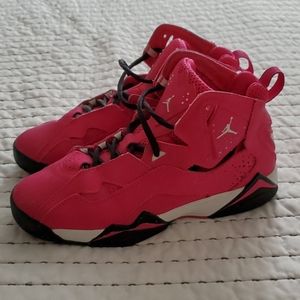 Girls/ Youth Jordan true flight Vivid Pink 5.5